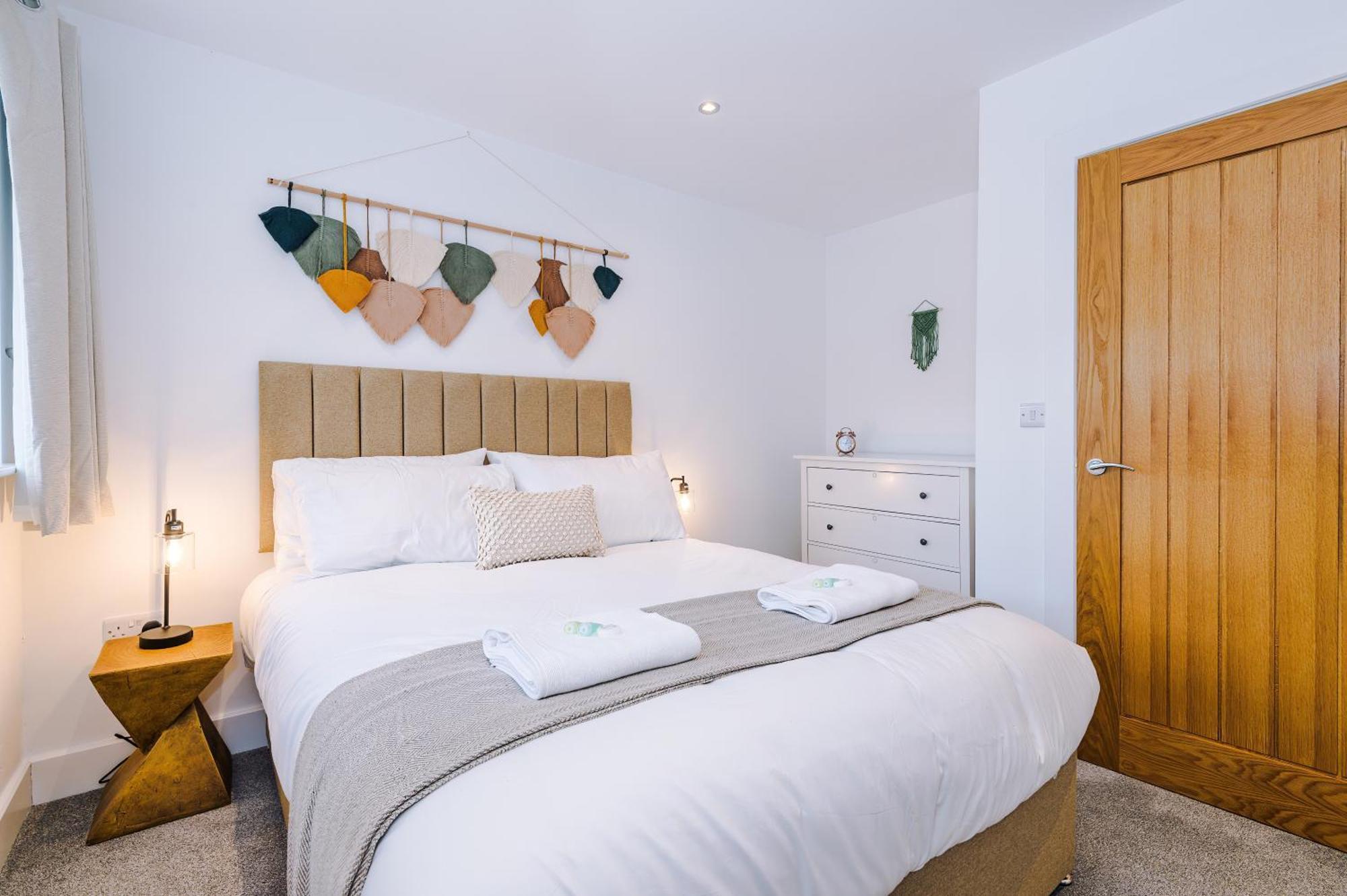 Number 21: A Breathtaking Chester Cottage With Parking Mollington  エクステリア 写真