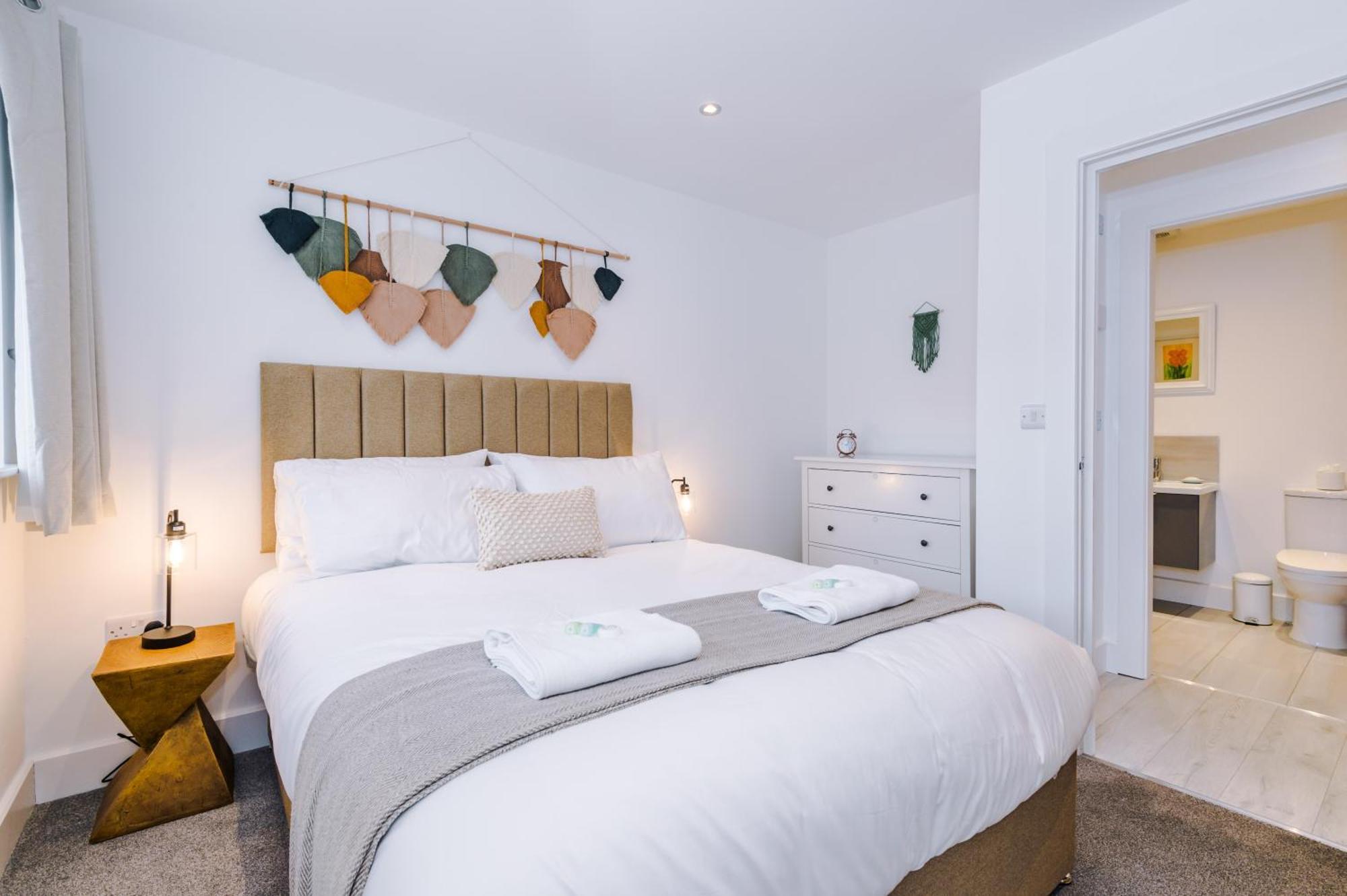 Number 21: A Breathtaking Chester Cottage With Parking Mollington  エクステリア 写真