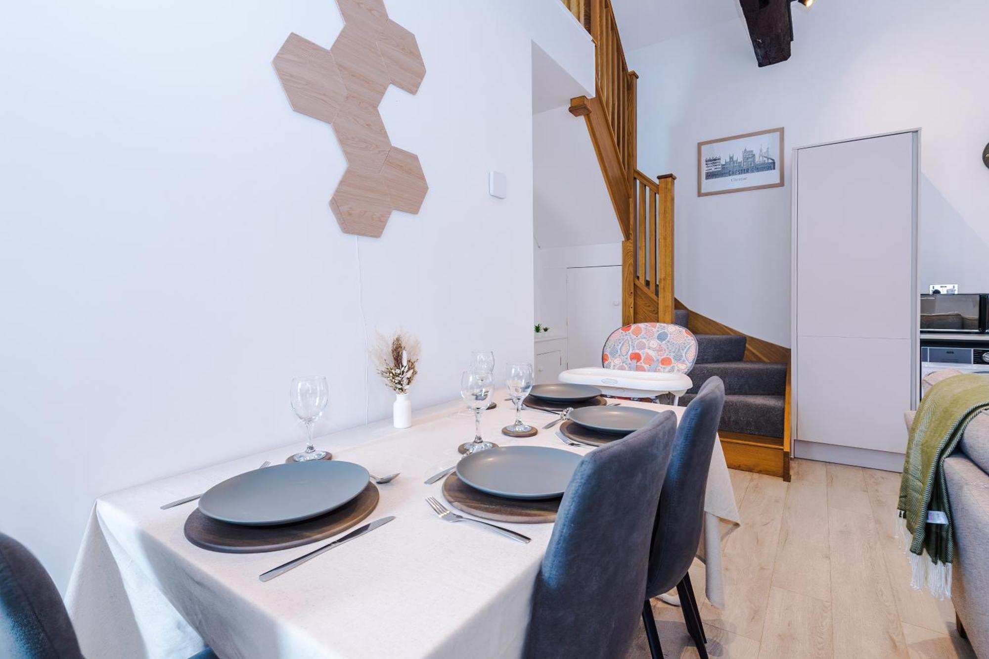 Number 21: A Breathtaking Chester Cottage With Parking Mollington  エクステリア 写真